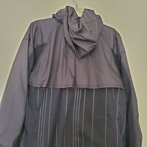 Lululemon Women's Run: Get Up And Glow Jacket Reflective 360 Black Sz 6 Full Zip - Picture 14 of 16